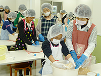 イチビキ工場見学＆味噌作り体験教室